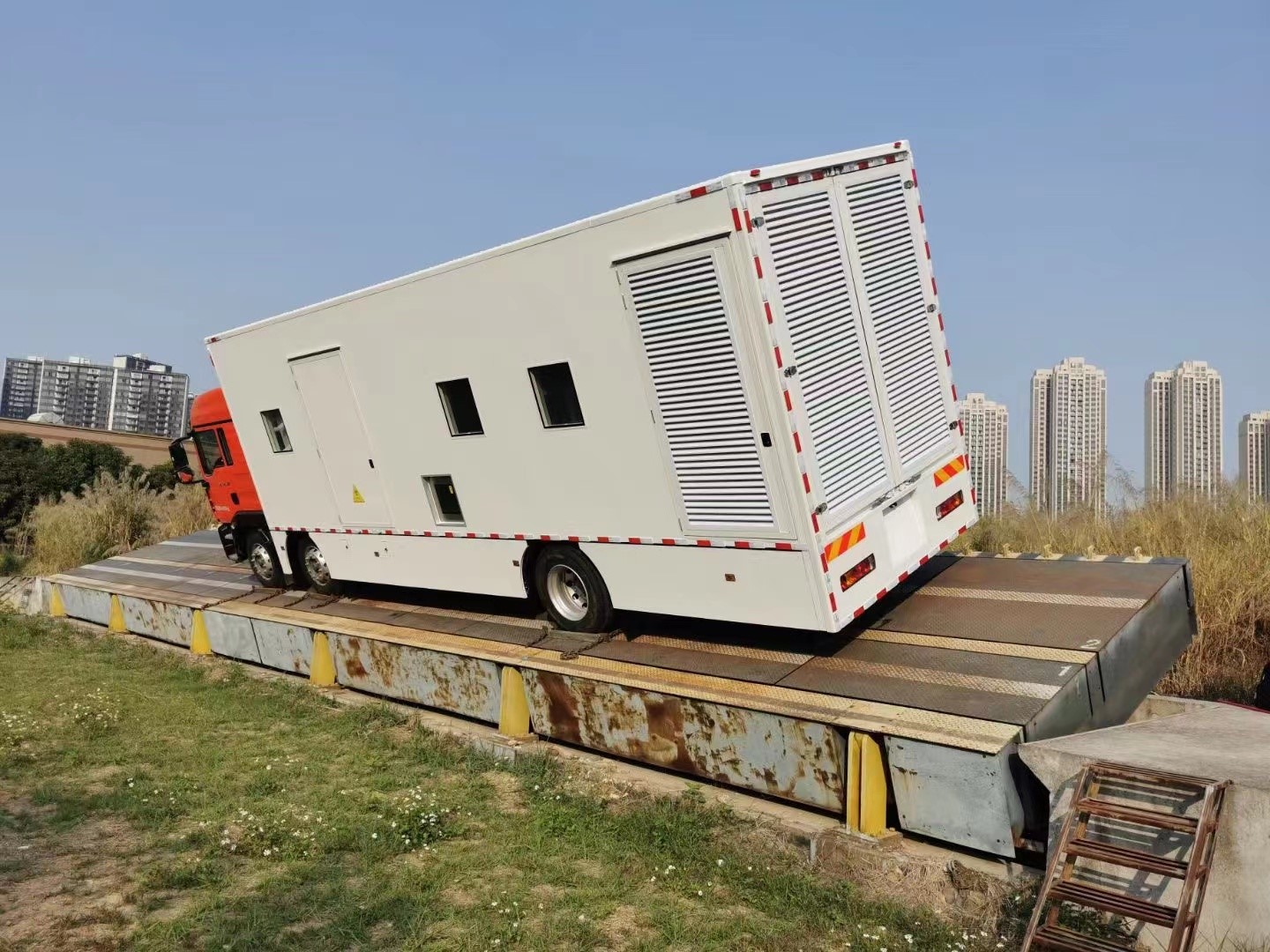 元宵大礼：热烈祝贺“正一”医疗车（含车载方舱）新产品获得中国工信部第353批公示